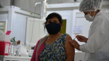 Jujuy habilita nuevos vacunatorios y amplía la edad de cobertura