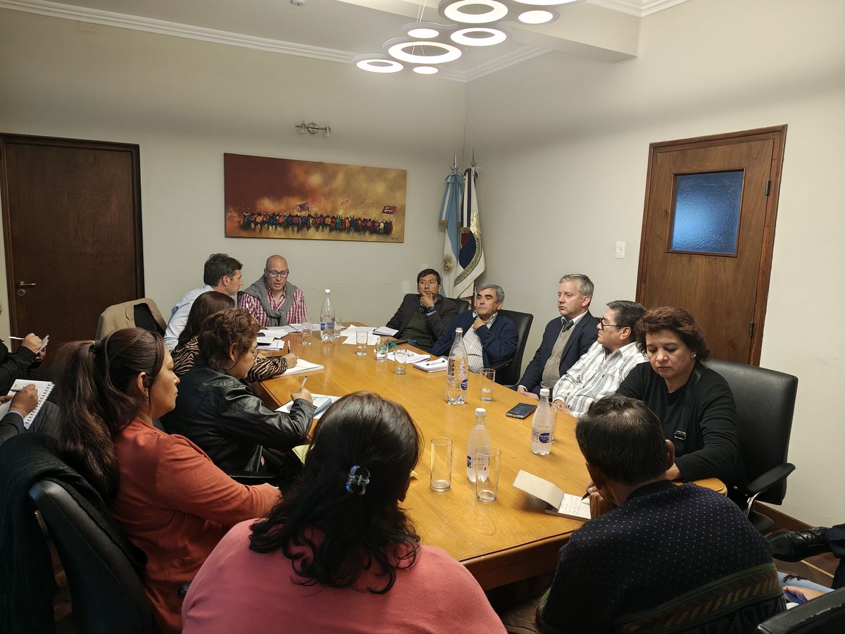Paritarias: prosiguen las reuniones con referentes gremiales
