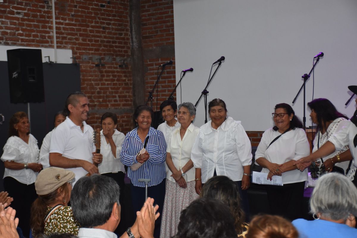 Con una gala en el Tizón, el grupo folclórico La Cosecha celebró sus 8 años Con una gala en el Tizón, el grupo folclórico La Cosecha celebró sus 8 años