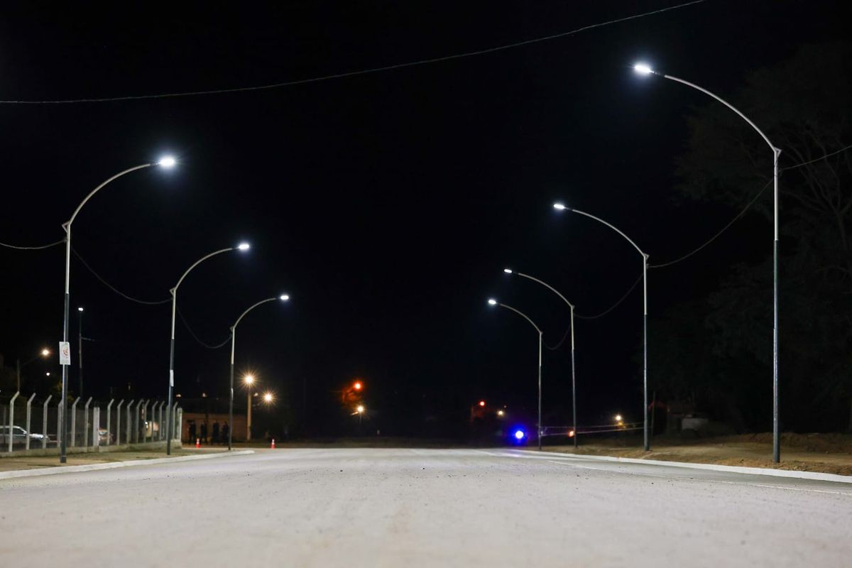 Sadir inauguró obras para el desarrollo comercial y económico en Libertador