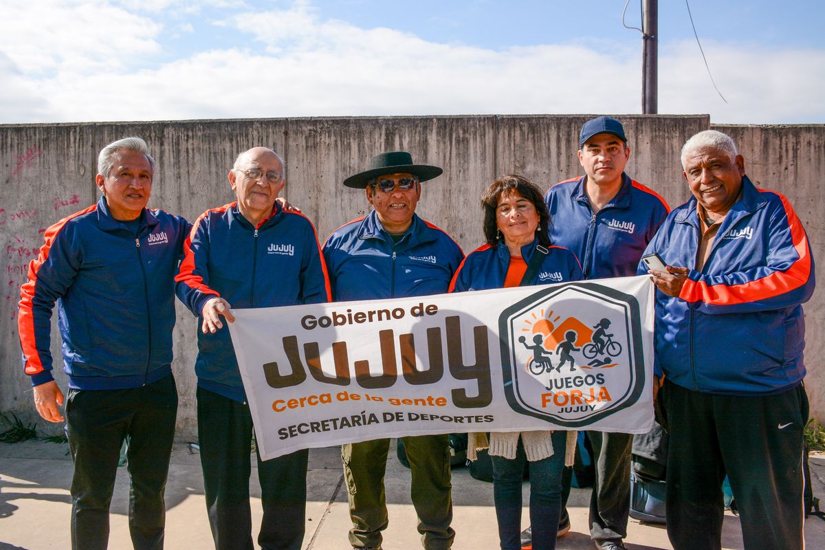 Partió a Salta la delegación jujeña de adultos mayores que competirá en los Juegos Evita