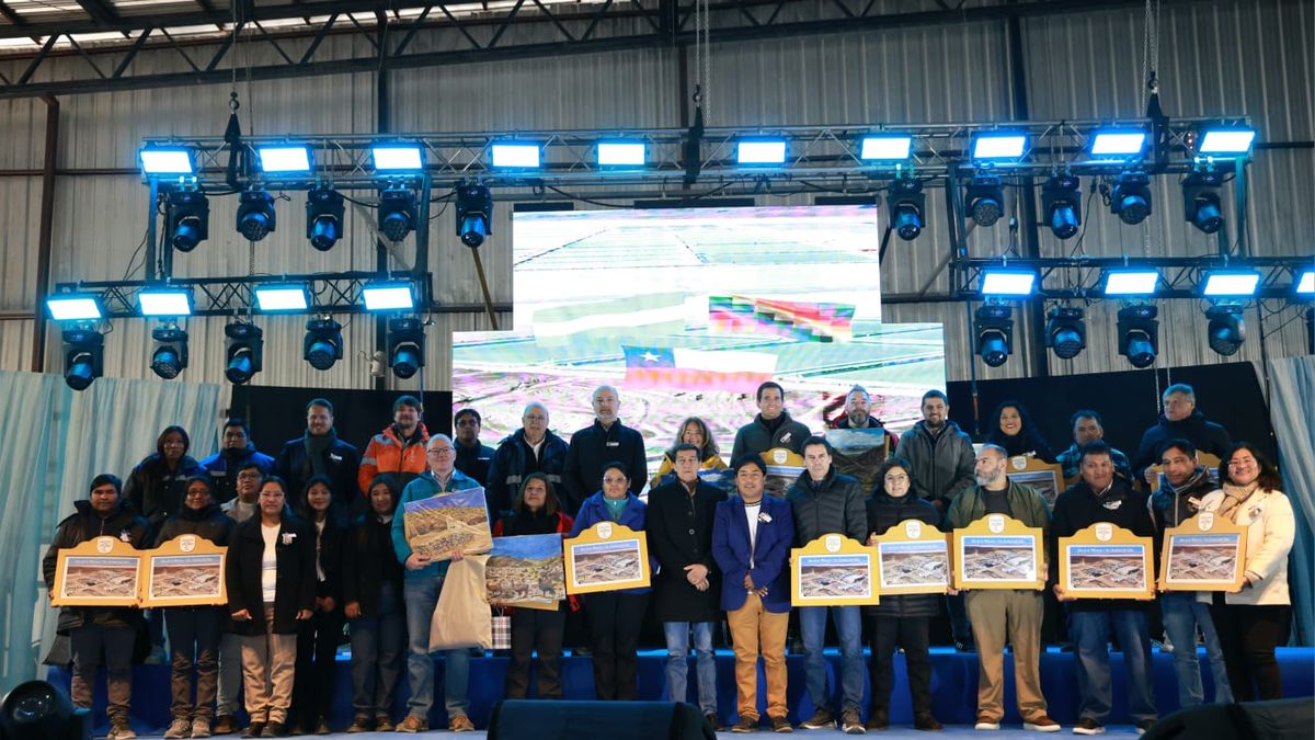 Carlos Sadir encabezó el 4° Festival del Litio y los actos por el Día de la Minería