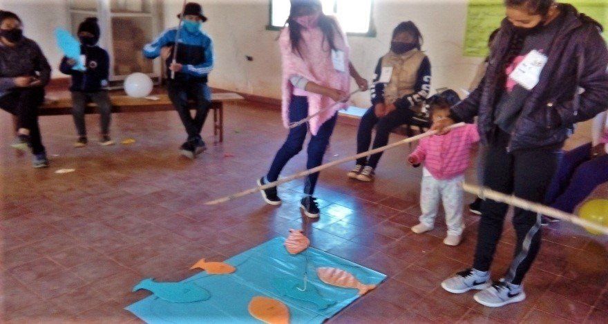 Identidad Ind&iacute;gena: Actividad l&uacute;dica en el Taller en La Intermedia.