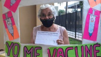 1460 mayores de 60 años ya recibieron la vacuna en el interior