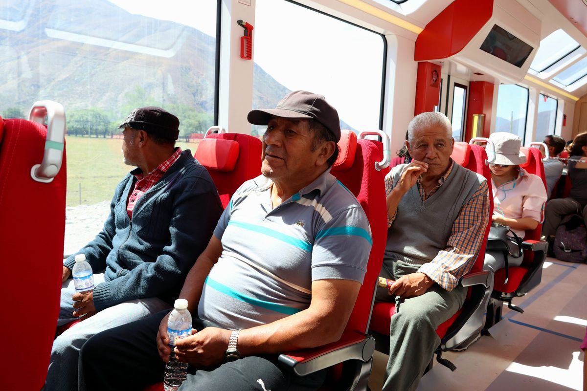 Vecinos quebradeños disfrutaron de la prueba de ensayo del tren en Volcán