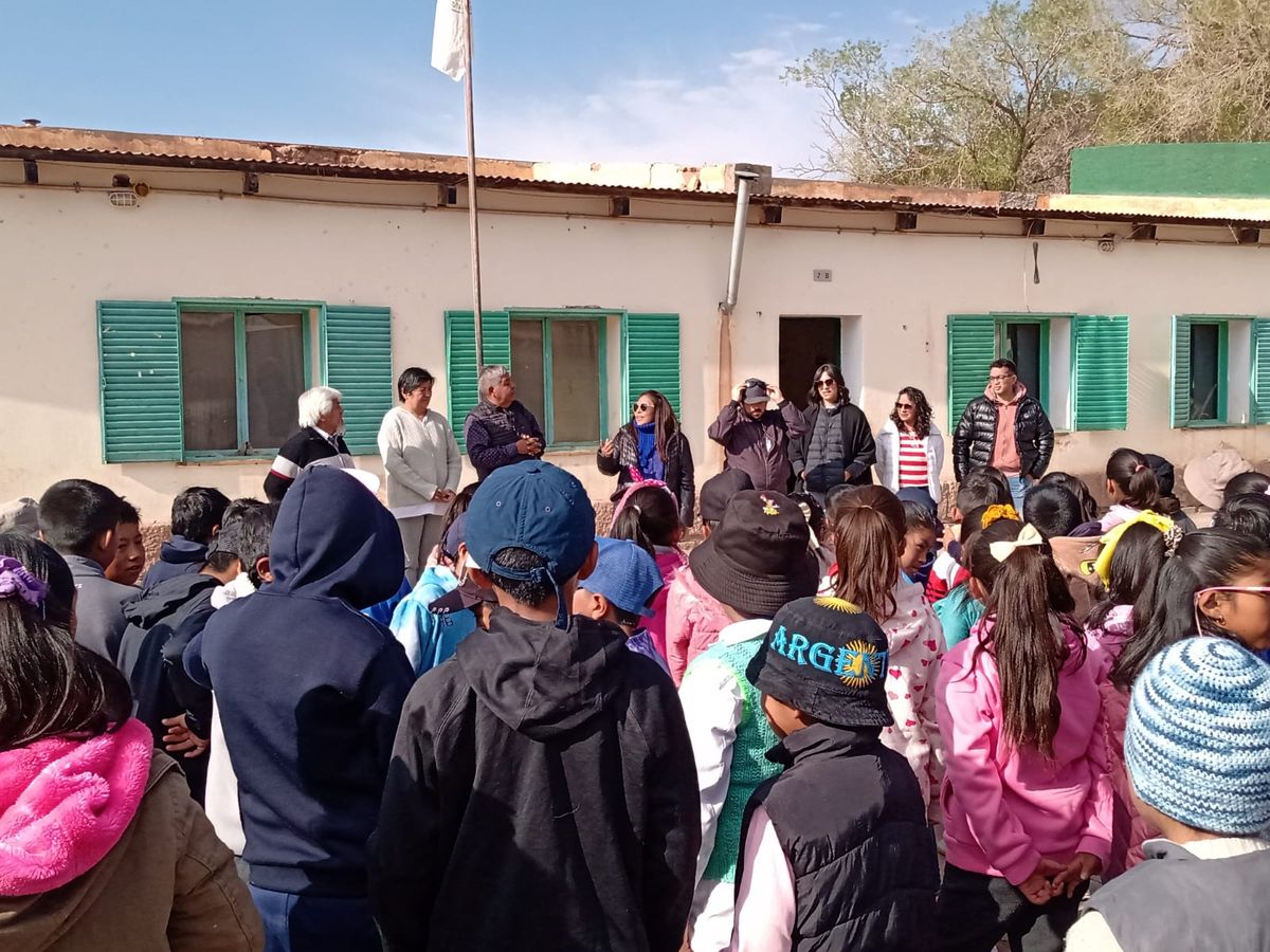 Equipamiento Tecnológico para instituciones educativas de Susques