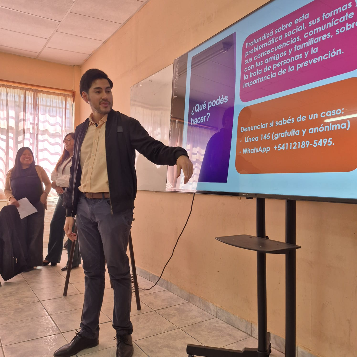 Concientización sobre la trata de personas para estudiantes terciarios de Alto Comedero