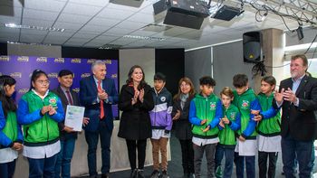 el acompanamiento del gobierno lleva a establecimientos educativos del interior a alcanzar sus suenos