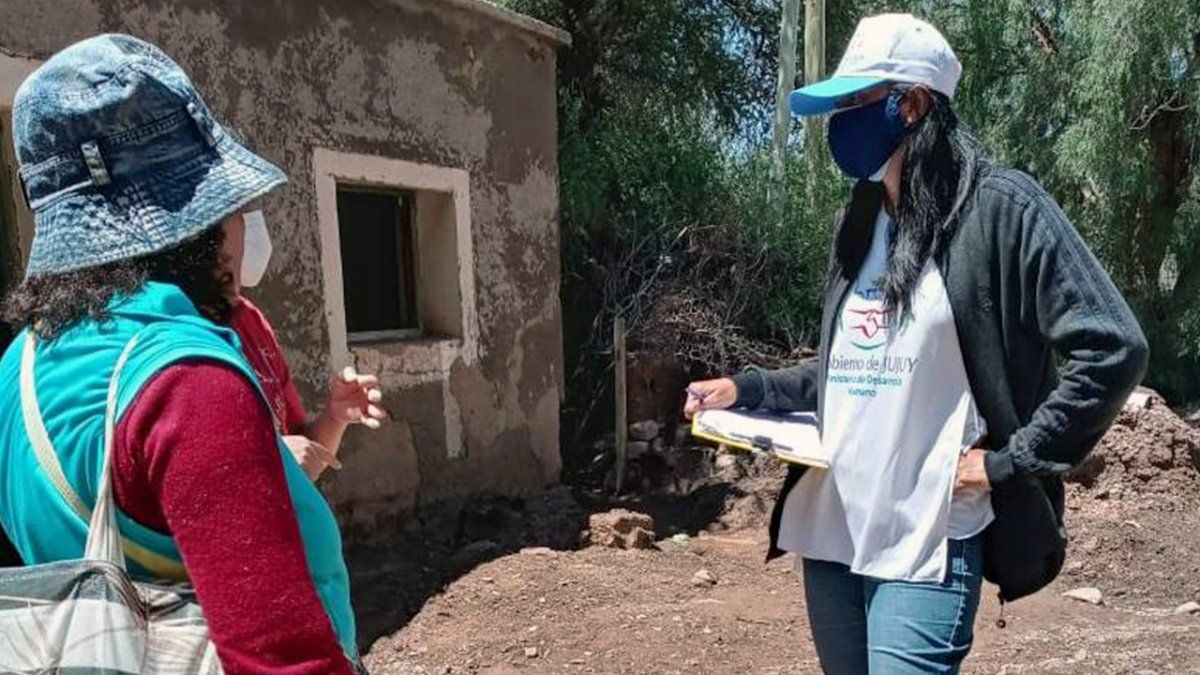 Personal de Desarrollo Humano relevó a familias humahuaqueñas afectadas por las fuertes lluvias