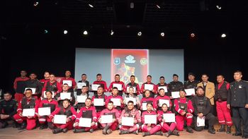 bomberos de la policia de la provincia finalizaron capacitacion integral