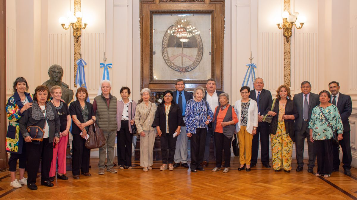 En el Salón de la Bandera se evocó el Día del Jubilado