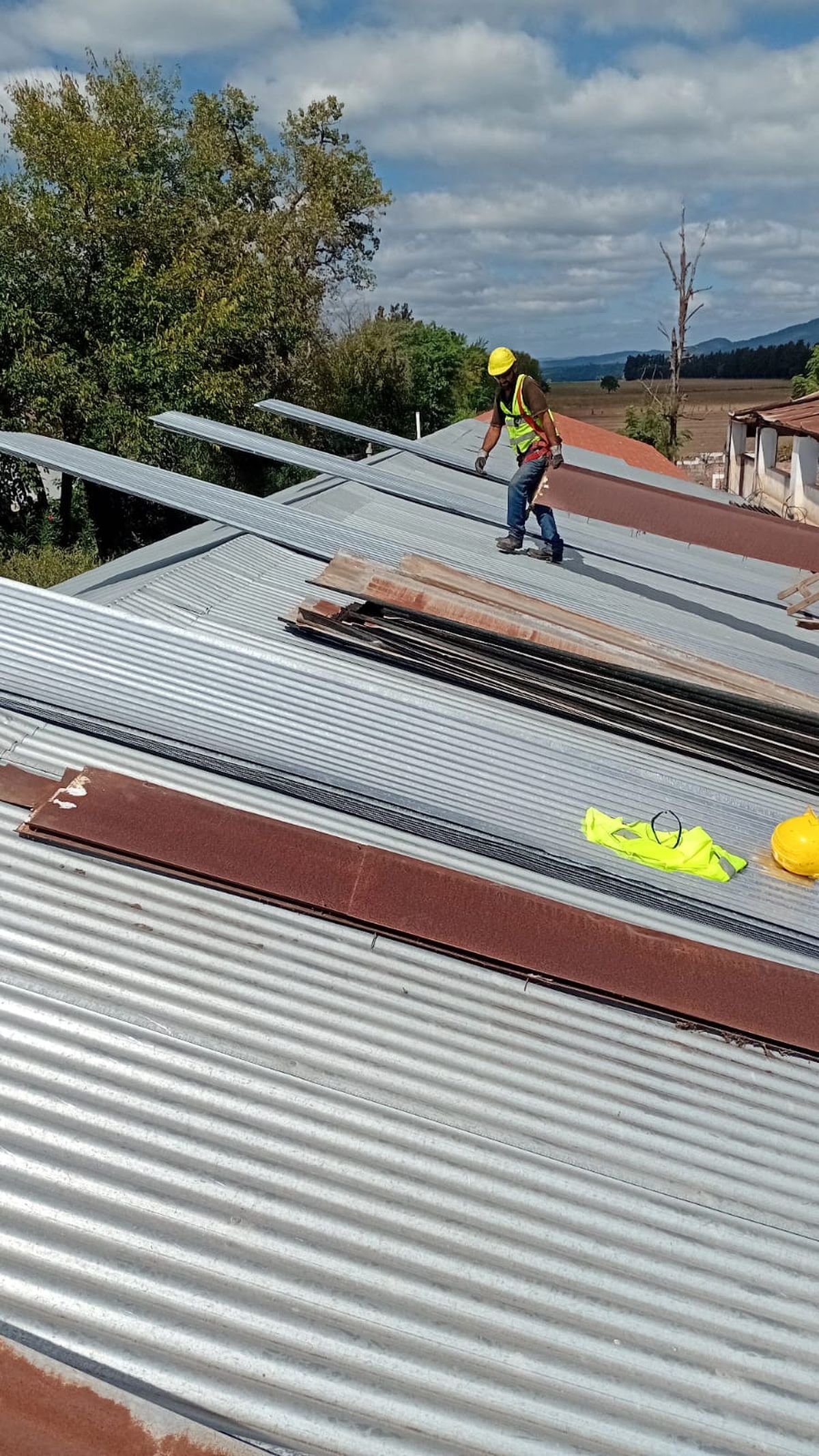Iniciaron obras en la Escuela N° 54 de San Vicente Iniciaron obras en la Escuela N° 54 de San Vicente