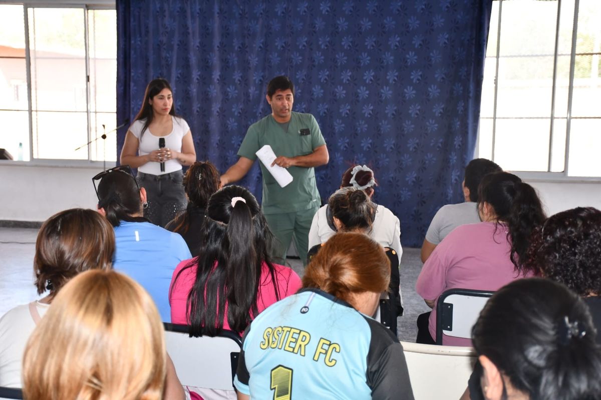 La ministra Serrano encabezó la segunda jornada de Escuelas Abiertas La ministra Serrano encabezó la segunda jornada de Escuelas Abiertas