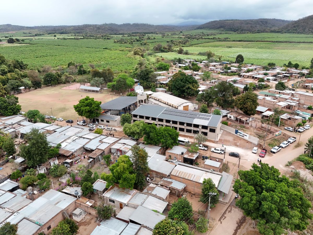 Sadir inauguró un moderno edificio para el Colegio N° 27 de El Bananal