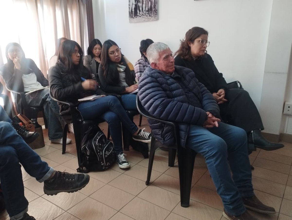 Difunden protocolos de actuación de la Línea 102 a personal de la Secretaría de Derechos