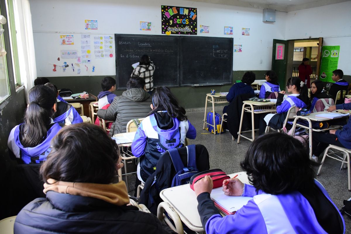 Mínima adhesión en el turno mañana a la medida de fuerza docente