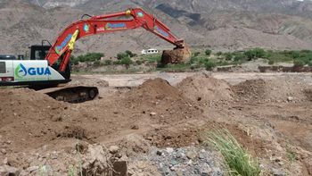 agua potable de jujuy avanza con la obra de provision para la comunidad coquena