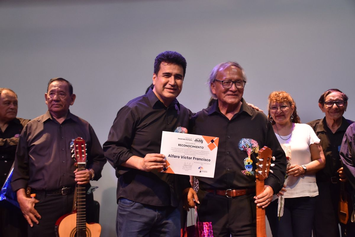 Con una gala en el Tizón, el grupo folclórico La Cosecha celebró sus 8 años Con una gala en el Tizón, el grupo folclórico La Cosecha celebró sus 8 años