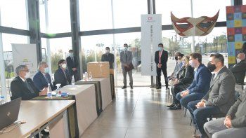 morales encabezo la apertura de sobres para la construccion de la nueva carcel en chalican