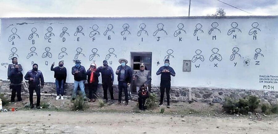 Mural de Lengua de Señas en Cochinoca.