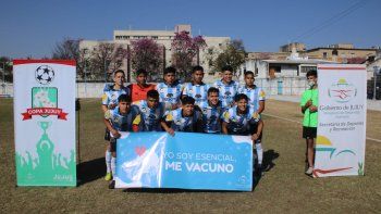 gimnasia gano el clasico y se convirtio en semifinalista de la copa jujuy