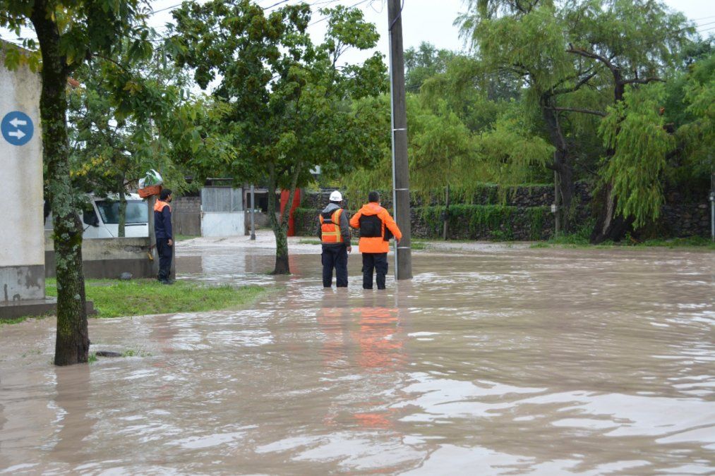 Continúa el operativo de relevamiento de las personas afectadas por las intensas lluvias