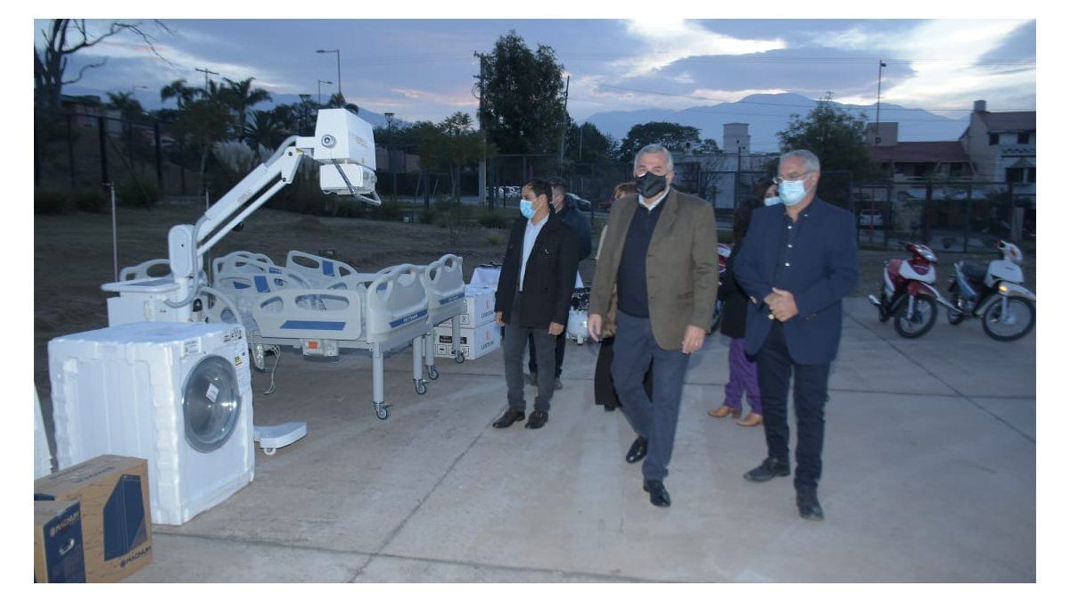 Morales entregó modernos equipos para el sistema de salud Morales entregó modernos equipos para el sistema de salud