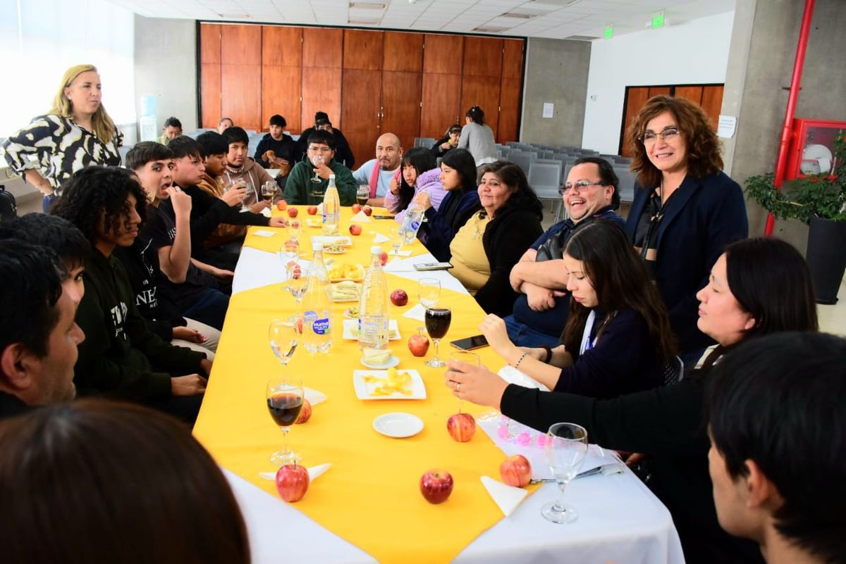 Los Jugenios se coronaron campeones nacionales en la Copa Robótica Argentina 2025