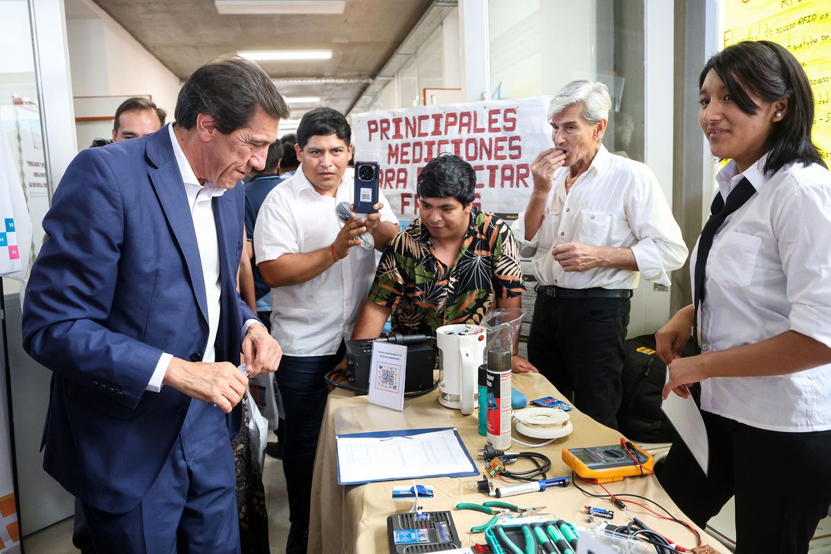 Sadir recorrió la Expo Educativa 2025 y destacó la potencia de la oferta académica en Jujuy Sadir recorrió la Expo Educativa 2025 y destacó la potencia de la oferta académica en Jujuy