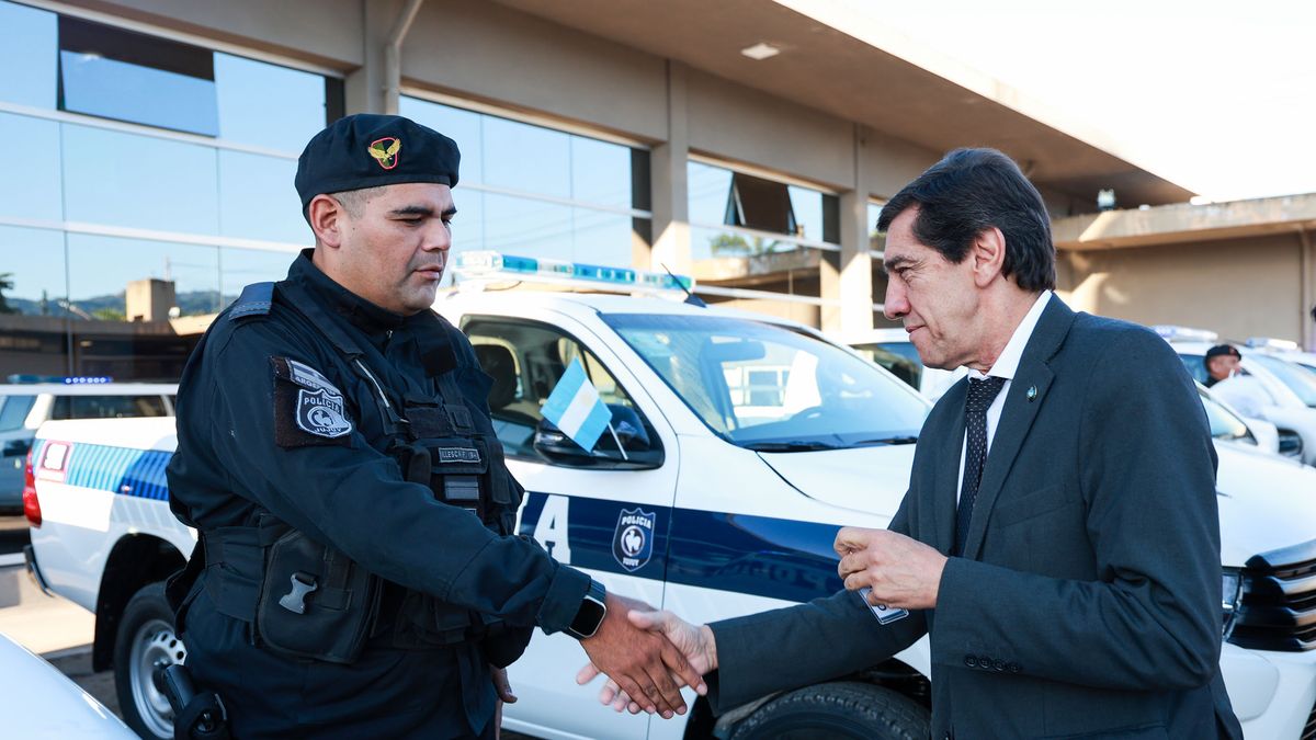 Sadir entregó nuevos vehículos para la Policía de la Provincia