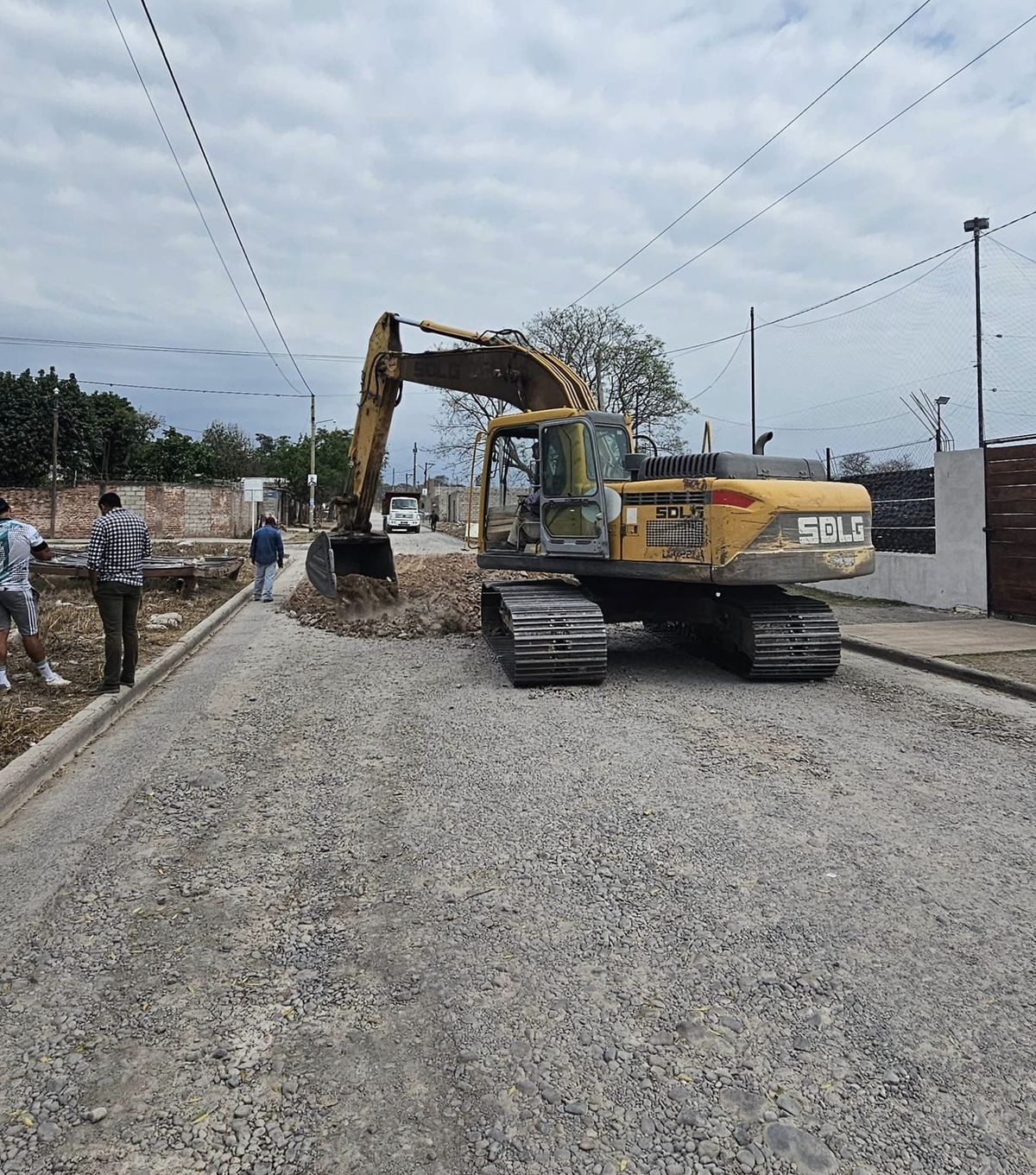 El inicio de obras fue acompañado por autoridades locales y provinciales.