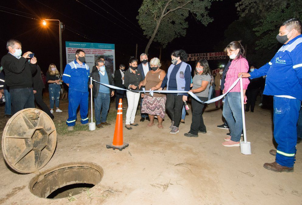 Morales inauguró redes cloacales en Fraile Pintado