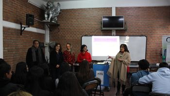continuan los talleres sobre prevencion de violencia digital y ley olimpia en colegios secundarios