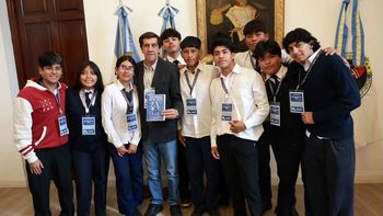 Sadir recibió a estudiantes jujeños que presentarán sus relatos en la Feria del Libro