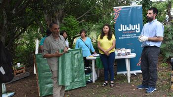 personas mayores del guillermon participaron de un taller de compostaje