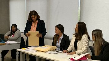 educacion: licitacion para la adquisicion de vehiculos