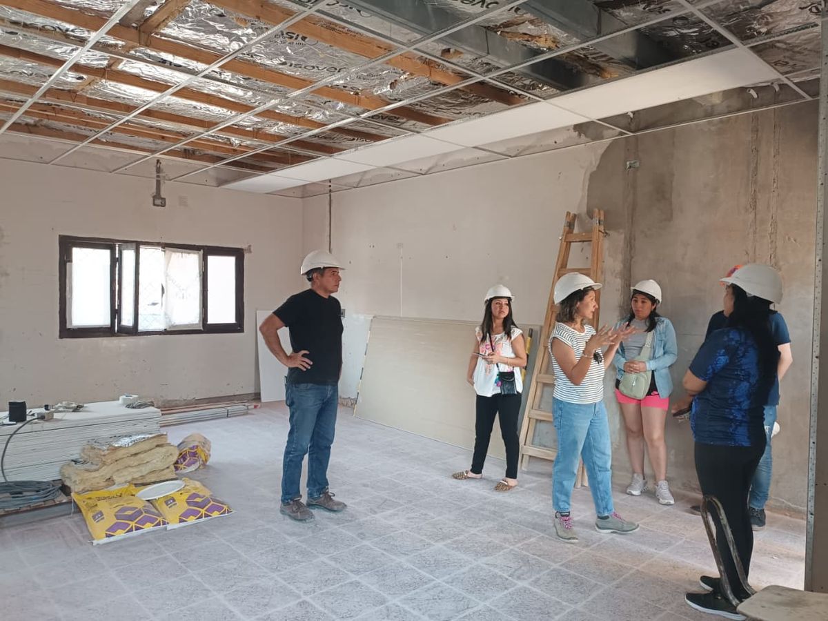 Avanzan obras de refacción integral en más de 40 instituciones educativas Avanzan obras de refacción integral en más de 40 instituciones educativas