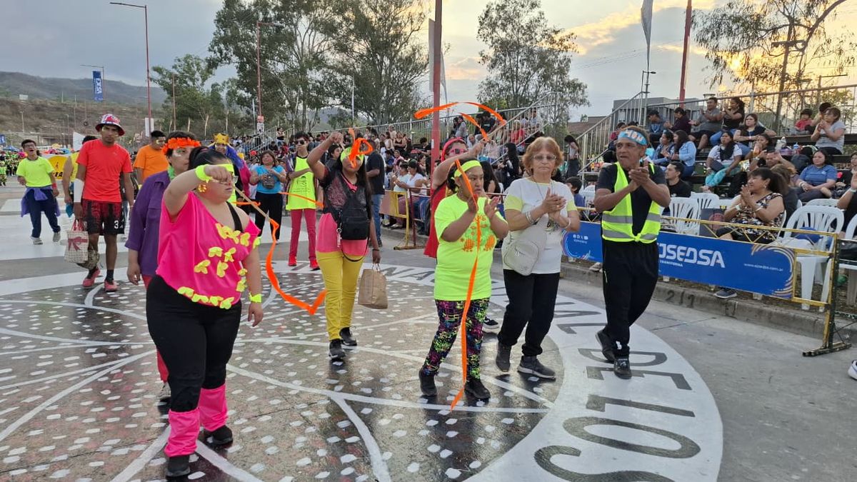 Desarrollo Humano en el desfile Bienvenida Primavera Desarrollo Humano en el desfile Bienvenida Primavera