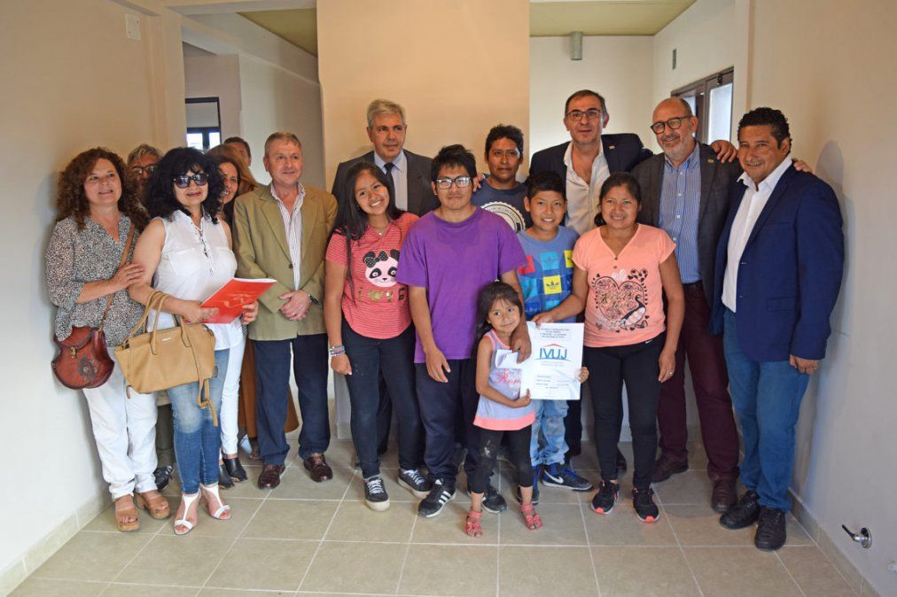 Se entregaron 16 viviendas para las familias del Gran Jujuy