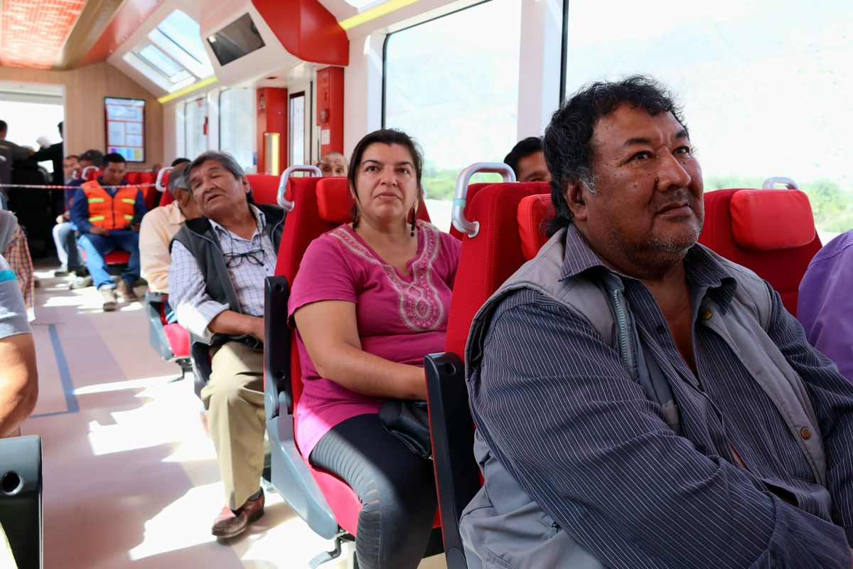 Vecinos quebradeños disfrutaron de la prueba de ensayo del tren en Volcán