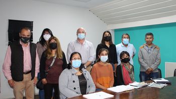 Representantes de familias vecinas de La Isla, en barrio San Martín, pusieron en común propuestas y necesidades para el proyecto de abordaje integral del sector por parte de Ordenamiento Territorial.
