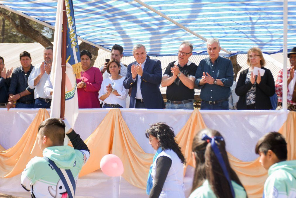 Gerardo Morales inauguró un puente en El Fuerte, en el marco del aniversario de su fundación