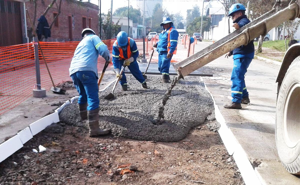 Agua Potable de Jujuy continúa la reparación de calzada en arterias de Palpalá