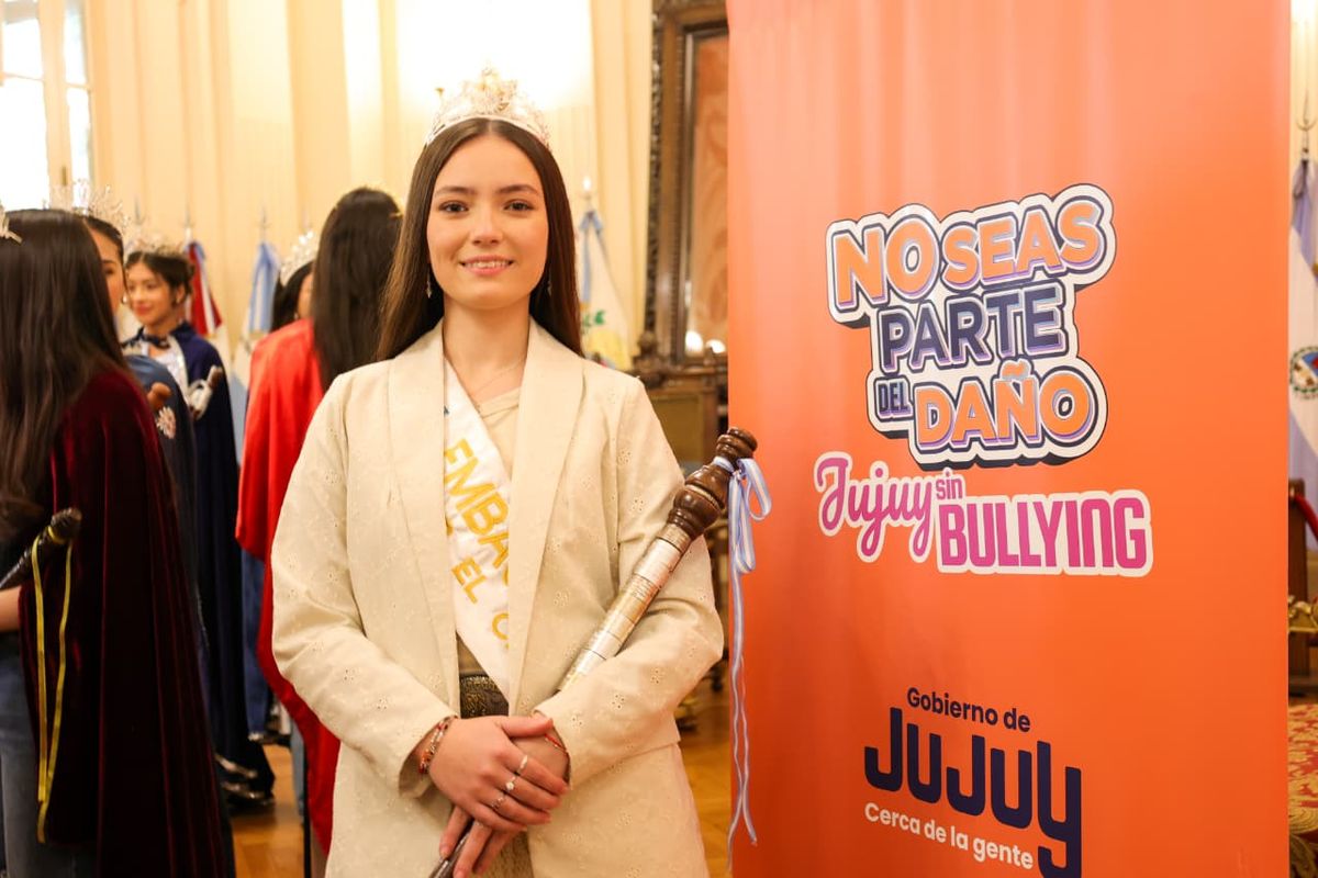 Representantes estudiantiles de El Carmen visitaron la Casa de Gobierno