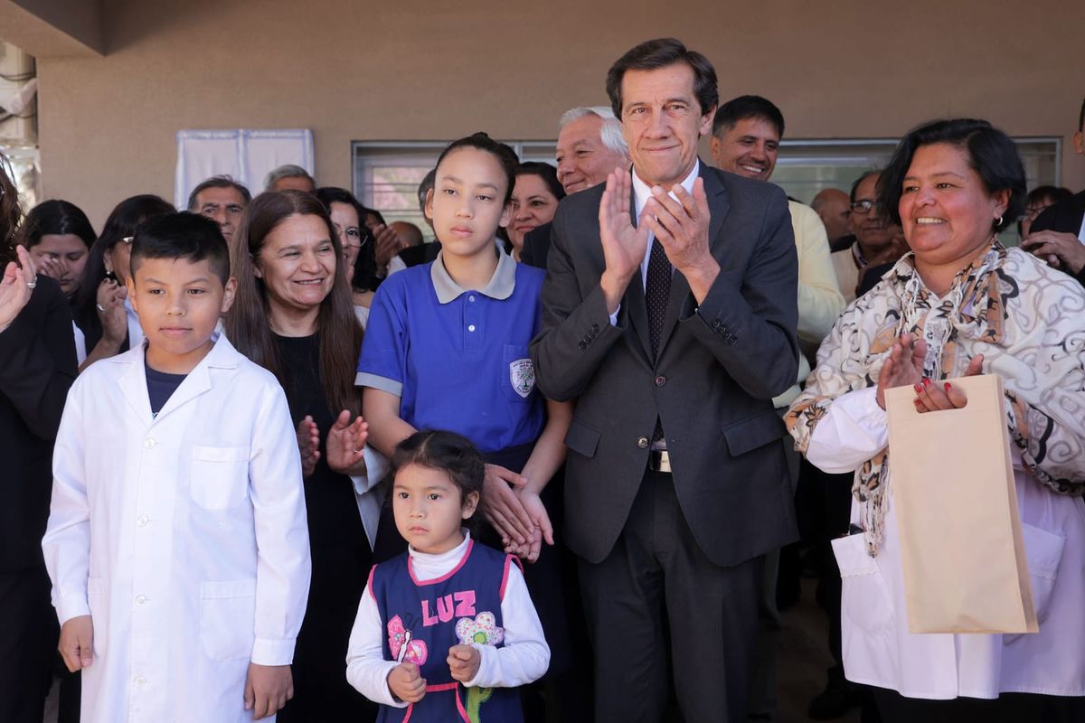 Sadir inauguró el nuevo edificio de la escuela rural N° 327 en San Juancito