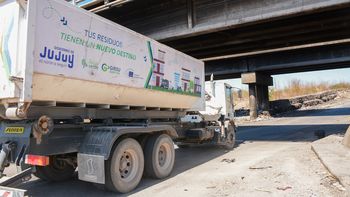 Nueva limpieza de GIRSU Jujuy y la Dirección Provincial de Vialidad en la colectora de RN 66